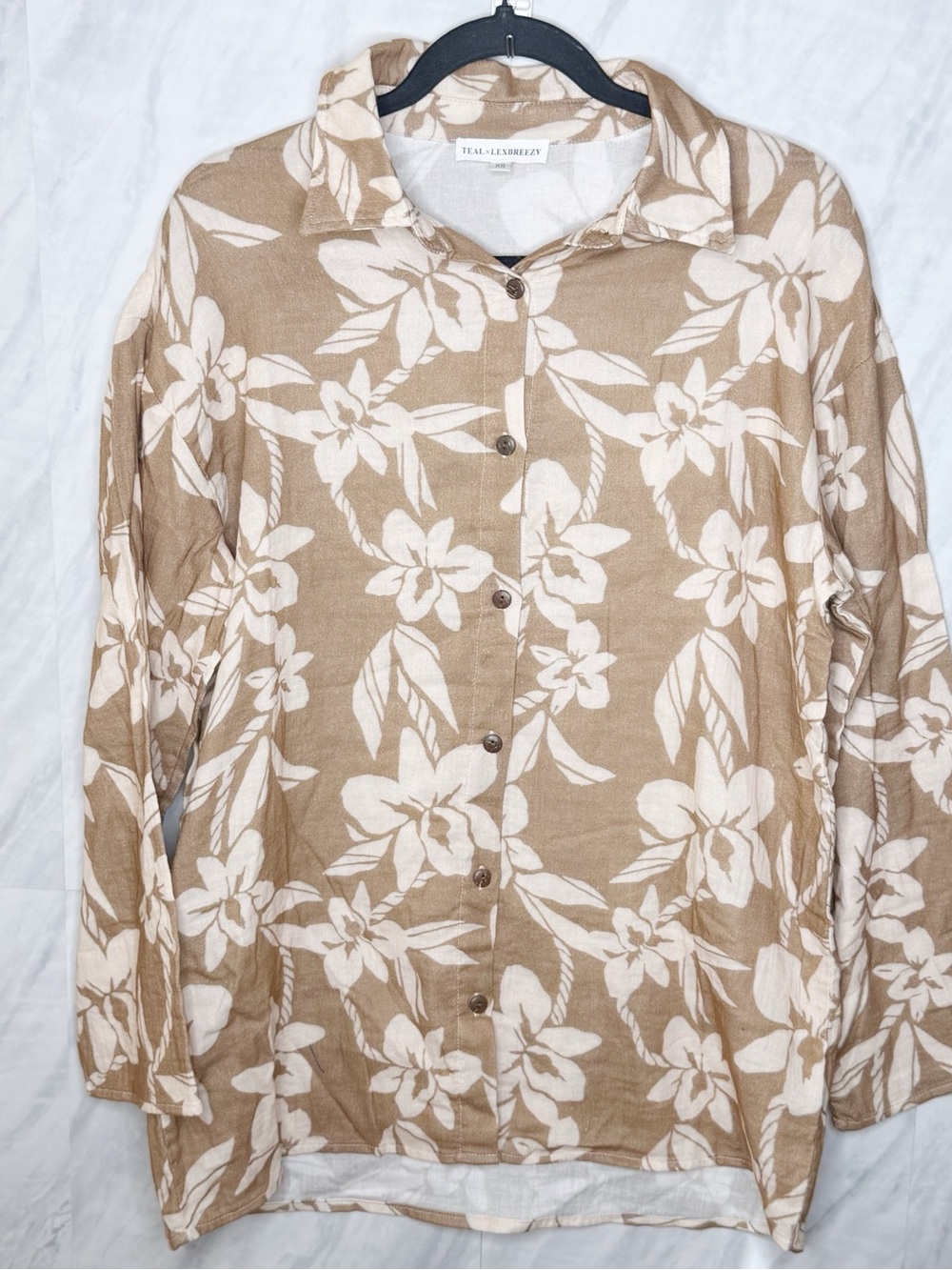 Teal x Lexbreezy Beige Floral Button-Up Shirt XS